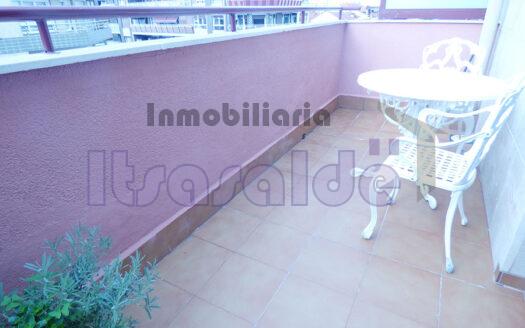 ALQUILER EN EDIFICIO TUTELADO CON ALTURA Y TERRAZA (Ref.: KR-14)